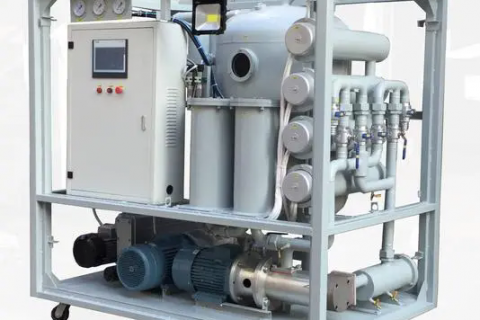 双级真空滤油机怎么分离油水的？